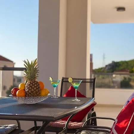 Malu * Makarska